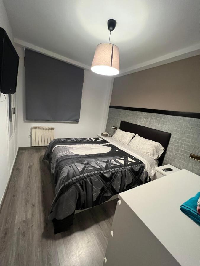 La Perla Del Pirineo Apartment Jaca Bagian luar foto